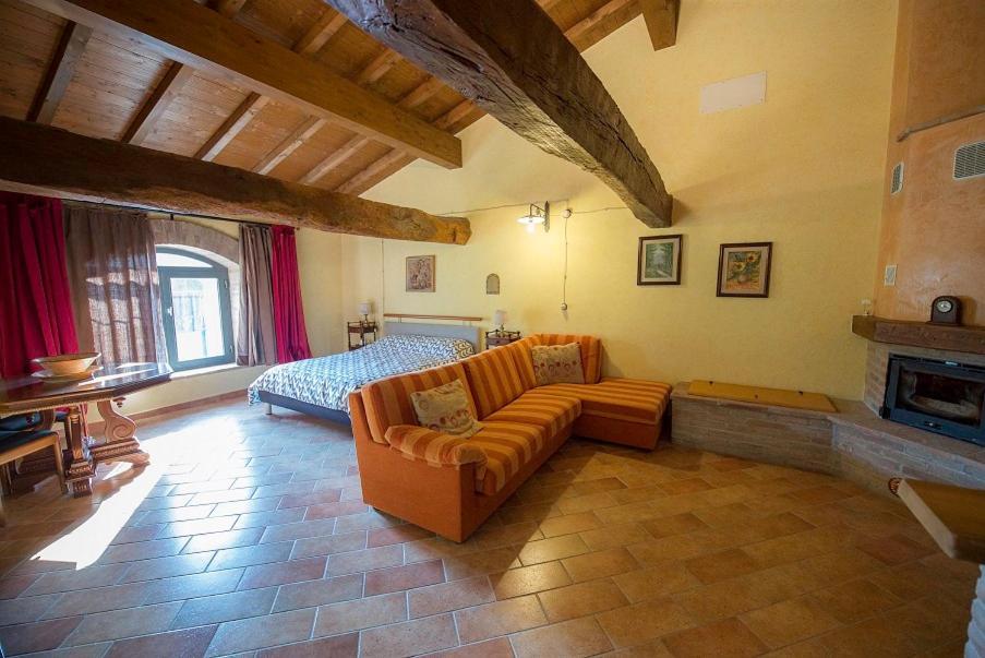 Rossena Fattoria Branciana Bed & Breakfast エクステリア 写真